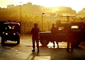 В Израиле неизвестные обстреляли два пассажирских автобуса: есть пострадавшие