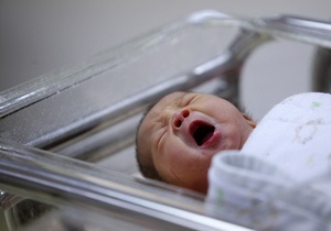 В Донецкой области на обочине дороги нашли новорожденного ребенка