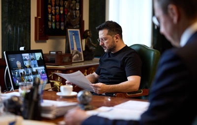 Зеленський: Місяць чекаємо підпис Гегсета щодо ППО