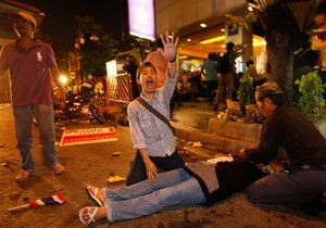 Взрывы в Бангкоке оказались следствием стрельбы из гранатомета