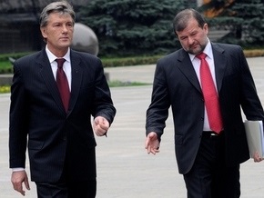 Балога приложил к заявлению об отставке просьбы родственников Ющенко