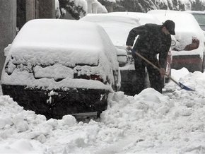 Сильный снегопад парализовал Сербию