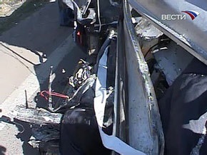 Автобус и грузовик столкнулись на Кубани : один погибший, более десяти пострадавших