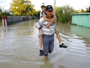 Прикарпатье: потерпевшим от наводнения выплатили более 240 миллионов гривен