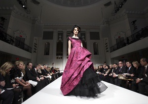 Организаторы New York Fashion Week отменили показ коллекции дочери главы Узбекистана