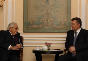 Янукович встретился с Генри Киссинджером