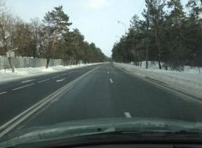 Дорогу на Конча-Заспу показательно очистили на следующий день после снегопада