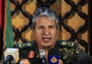 Ливийский министр: Главнокомандующего ливийских повстанцев убили сами мятежники