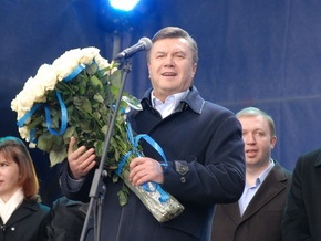 Опрос: Янукович с большим отрывом лидирует в президентской гонке