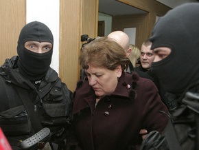 Тимошенко наградила сотрудников Нафтогаза и арестованного таможенника