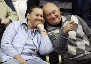 Шурин Лужкова требует от сестры больше $10 млн