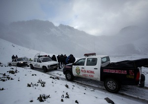 В горах Перу пропал вертолет с иностранными туристами