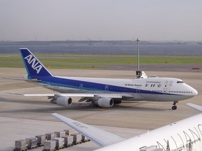 Пассажиров японской авиакомпании призывают облегчиться перед вылетом