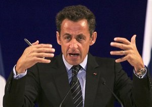 Саркози назвал условия, при которых Франция и Британия нанесут точечные удары по силам Каддафи