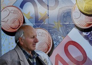 Курс валют: евро чувствует себя уверенно