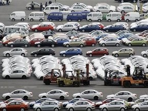 В Украине почти в пять раз сократились продажи новых авто