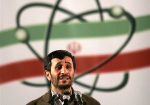 Ахмадинеджад принял предложения России по урегулированию ядерной проблемы