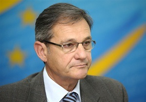 ЕС отвергает обвинения МИД Украины в адрес главы представительства Еврокомиссии в Киеве