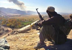 В Афганистане талибы сожгли автоколонну снабжения ISAF, есть жертвы