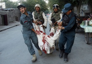 Не менее 15-ти человек погибли при взрыве у здания афганской школы