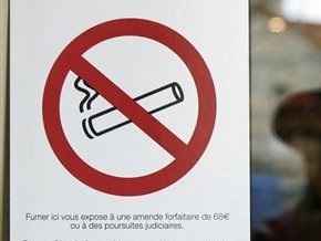 В Украине проверили, кто продает сигареты детям