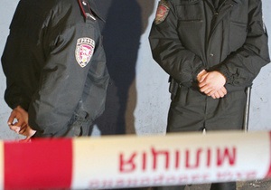 В центре Чернигова в урне обнаружили предмет, похожий на самодельную бомбу
