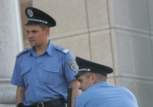 В центре Донецка мужчина украл металлическую урну