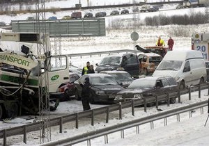 В России произошло массовое ДТП с участием около 40 автомобилей