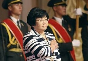 Отунбаева  назначила дату парламентских выборов в Кыргызстане на 10 октября