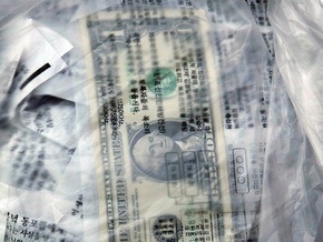 Торги на межбанке: доллар падает
