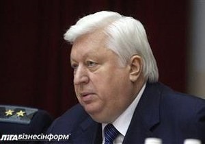 Пшонка: Тимошенко не имеет права лечиться за границей