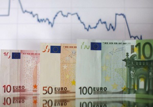 Курс гривны к доллару: на межбанке доллар и евро продолжили падать