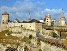 Каменец-Подольский знаменит средневековым замком и Смотричским каньоном