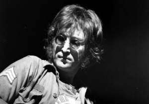 В Великобритании опубликуют сотни неизданных писем Джона Леннона