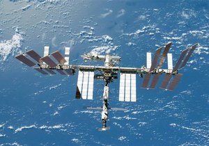 Новости науки - космос - МКС - Прогресс: ЦУПу не удалось раскрыть антенну Прогресса, но стыковка все равно состоится