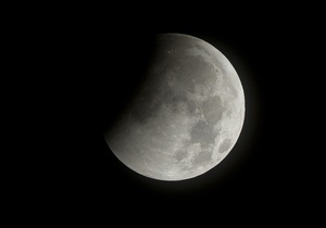 Ученые предположили, что Луну осушил  зародыш  Земли