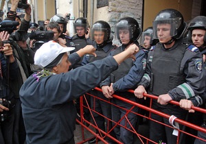 МВД усилило охрану Печерского суда: задействовано около 1000 милиционеров