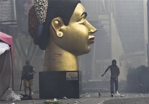Фотогалерея: Этот город в огне. Фоторепортаж с улиц Бангкока