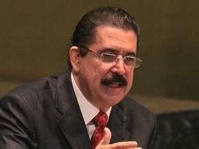 Свергнутый президент Гондураса заявил, что его выдворили из страны в пижаме
