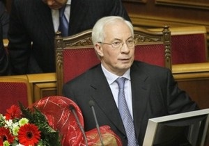 Азаров пообещал, что налоговики и предприниматели будут иметь равные права