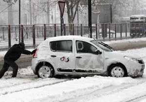 На Европу обрушились сильные снегопады: есть жертвы