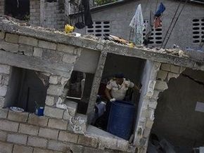 На Гаити рухнула вторая за неделю школа