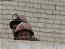 В шахте Донецкой области на километровой глубине завалило шахтеров