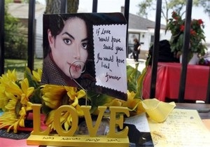 Телеканал Discovery отменил показ телешоу о вскрытии тела Майкла Джексона