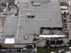 На фабрике в США обрушилась крыша: пострадали 20 человек