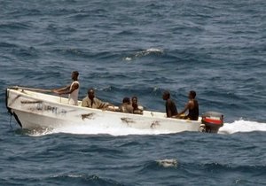 Африканские пираты освободили российский танкер, выкачав из него нефть