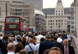 Автобусные компании предложили безработным британцам бесплатный проезд