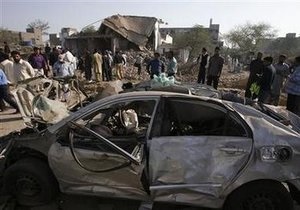 В результате теракта в пакистанском Лахоре погибли 14 человек