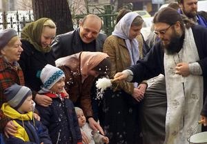 В пасхальных богослужениях приняли участие около восьми миллионов жителей России