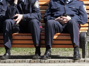 Двух милиционеров задержали за взяточничество в Днепропетровской области
